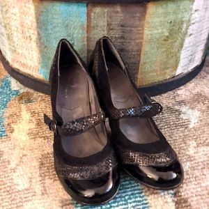 NWOT A2 black heels (Women) (Size 8)